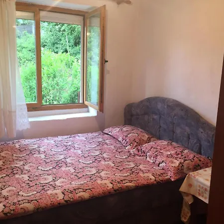 אכסניה Eco Lipovo Kolasin פודגוריצה